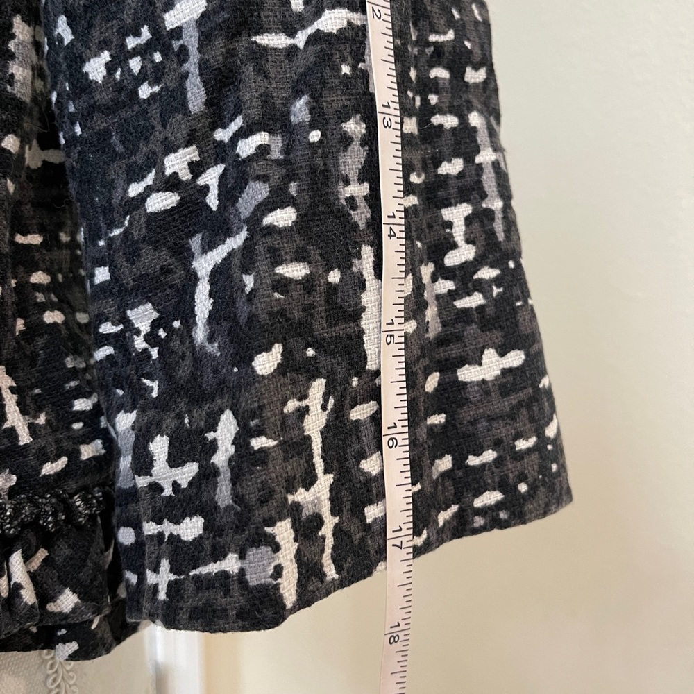 Beautiful Jacket With Ruffled Edges - image 5